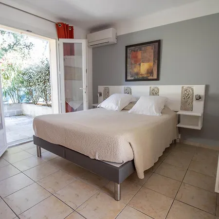 Apartmanhotel Athena