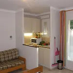 Athena Motel 3*